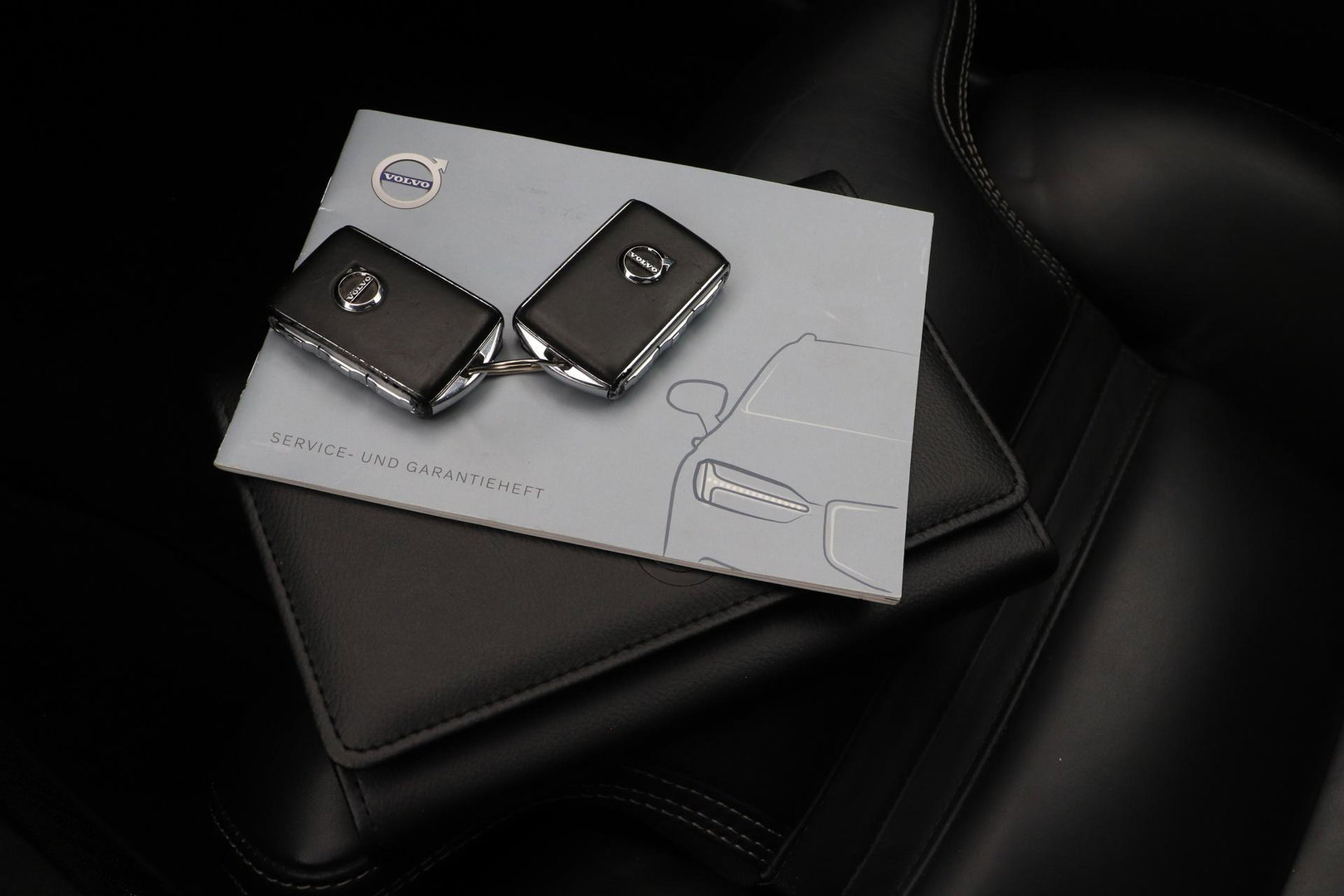 Volvo V90 2.0 T8 AWD Inscription | ACC | Trekhaak | Panoramadak | Head-Up | Camera | Keyless | Memory | Getint Glas