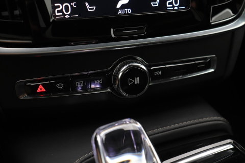 Volvo V90 2.0 T8 AWD Inscription | ACC | Trekhaak | Panoramadak | Head-Up | Camera | Keyless | Memory | Getint Glas