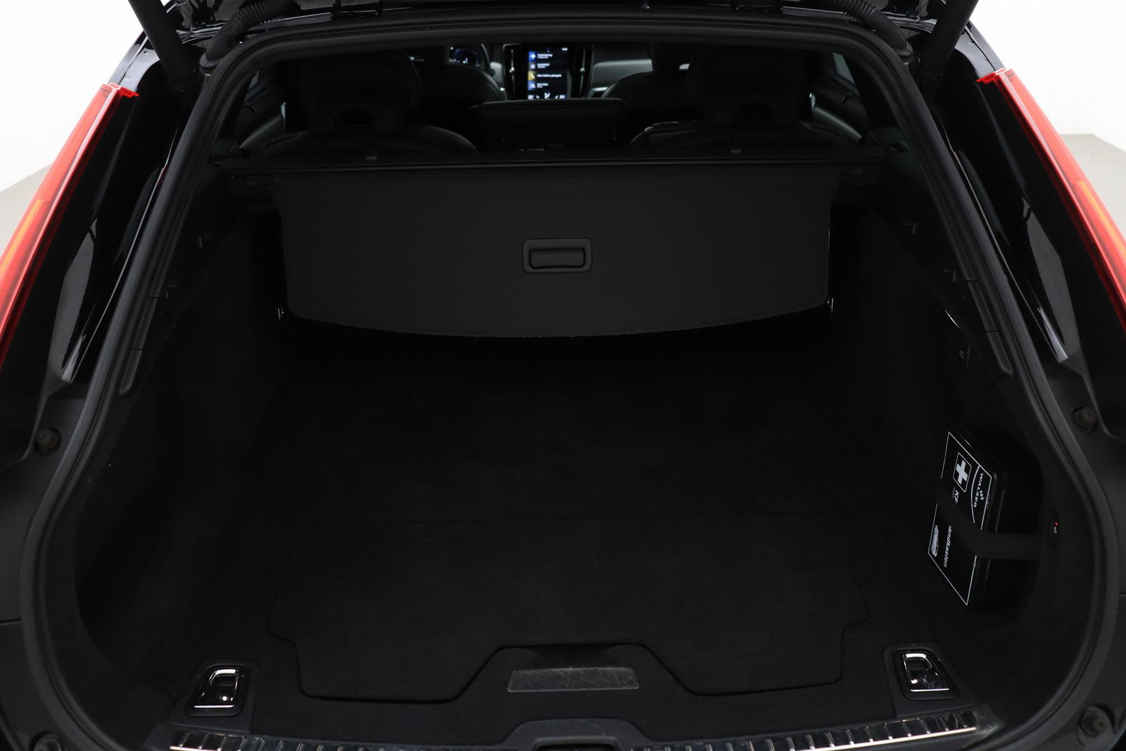 Volvo V90 2.0 T8 AWD Inscription | ACC | Trekhaak | Panoramadak | Head-Up | Camera | Keyless | Memory | Getint Glas