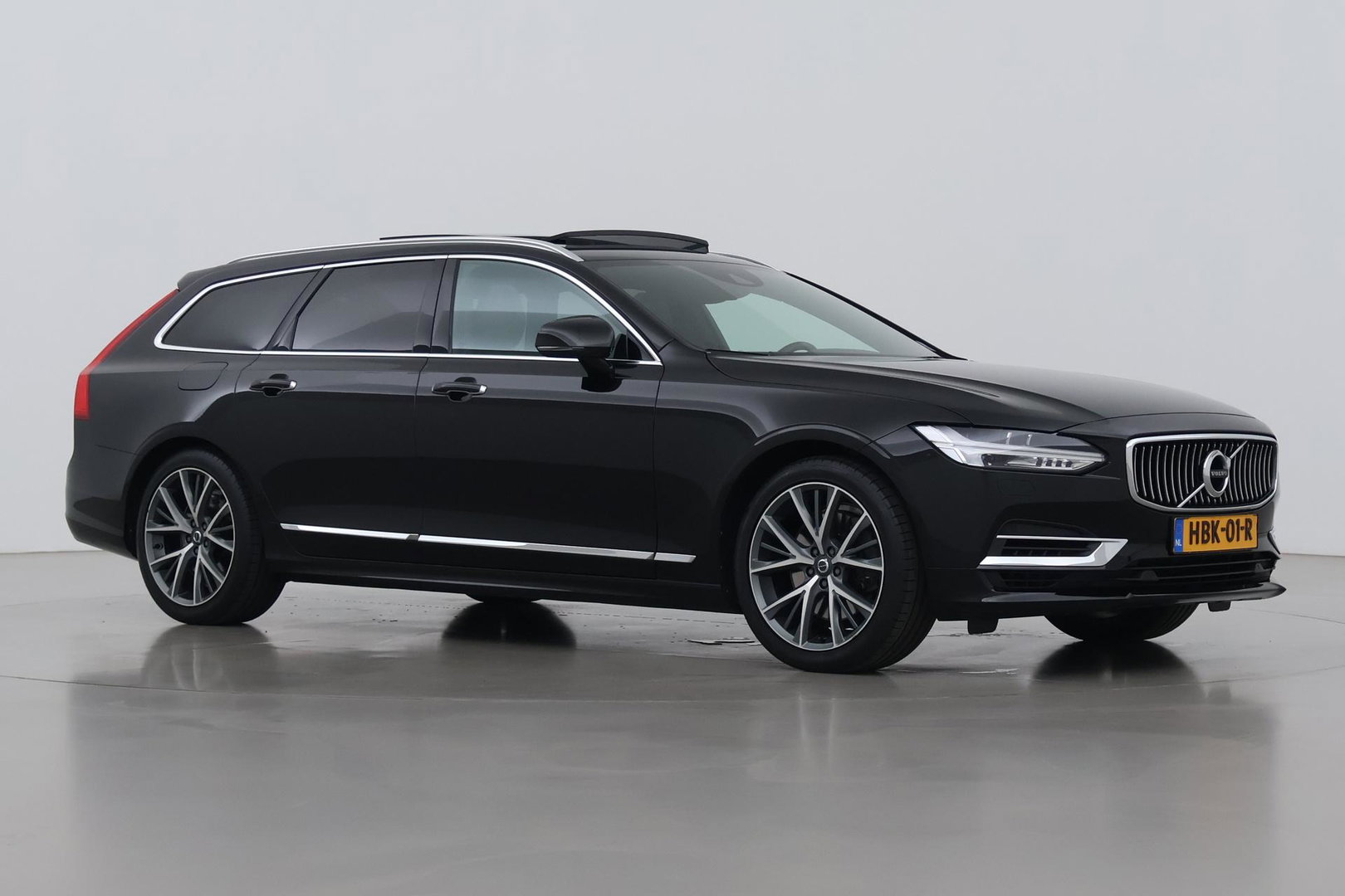 Volvo V90 2.0 T8 AWD Inscription | ACC | Trekhaak | Panoramadak | Head-Up | Camera | Keyless | Memory | Getint Glas