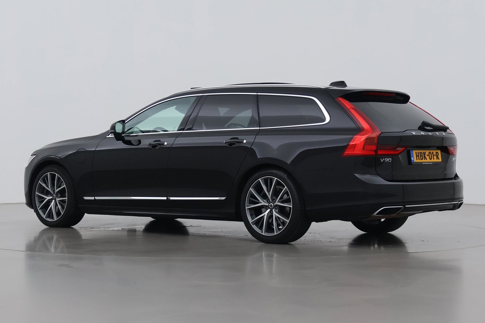 Volvo V90 2.0 T8 AWD Inscription | ACC | Trekhaak | Panoramadak | Head-Up | Camera | Keyless | Memory | Getint Glas