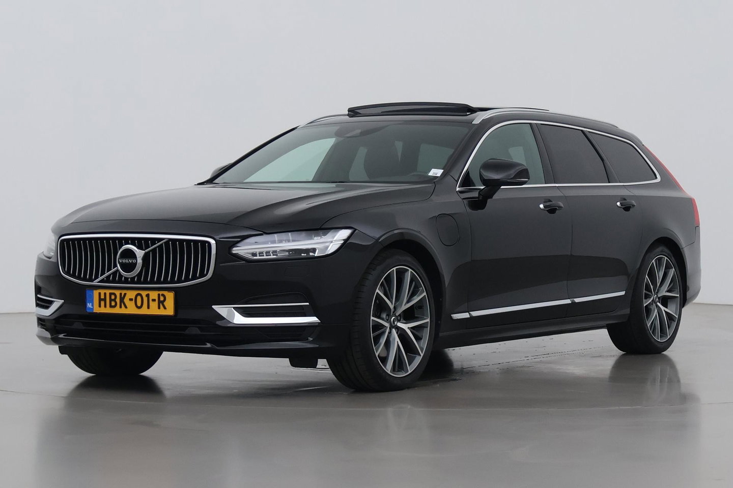 Volvo V90 2.0 T8 AWD Inscription | ACC | Trekhaak | Panoramadak | Head-Up | Camera | Keyless | Memory | Getint Glas