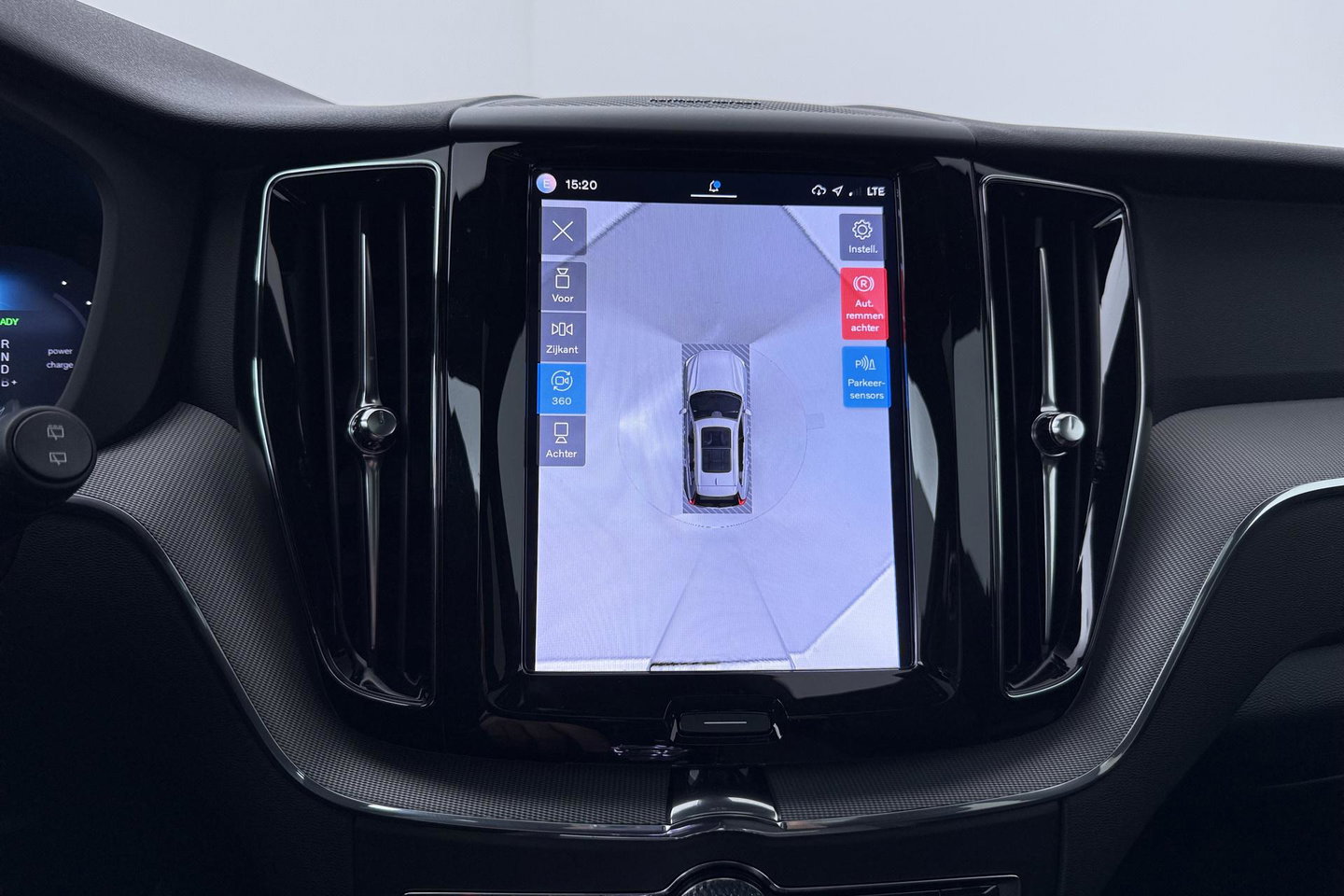 Volvo XC60 T6 Plug-in hybrid Plus Black Edition | ACC | Panoramadak | 360° Camera | Harman/Kardon | Memory | Stoel+Stuurverwarming | 21 inch