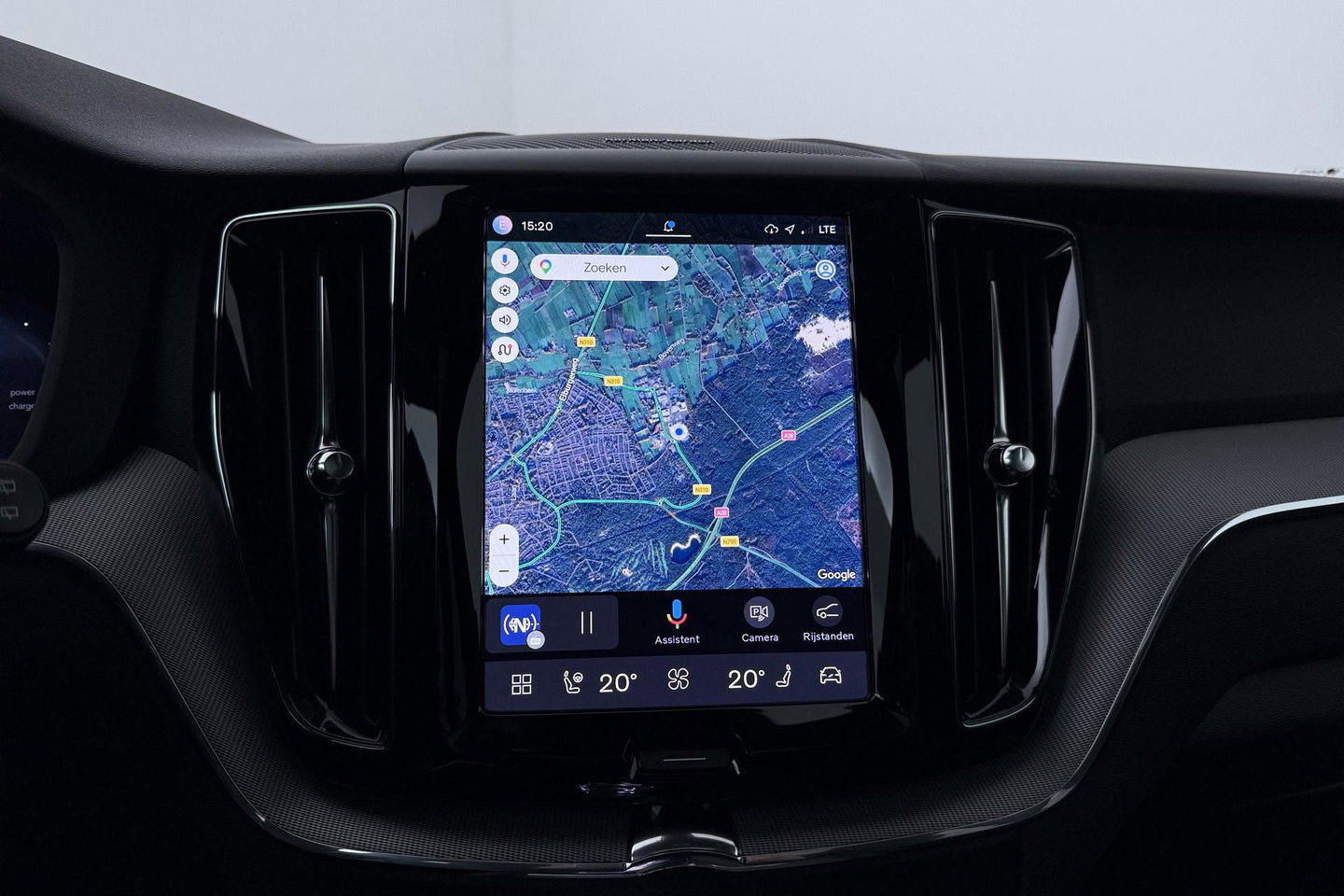 Volvo XC60 T6 Plug-in hybrid Plus Black Edition | ACC | Panoramadak | 360° Camera | Harman/Kardon | Memory | Stoel+Stuurverwarming | 21 inch