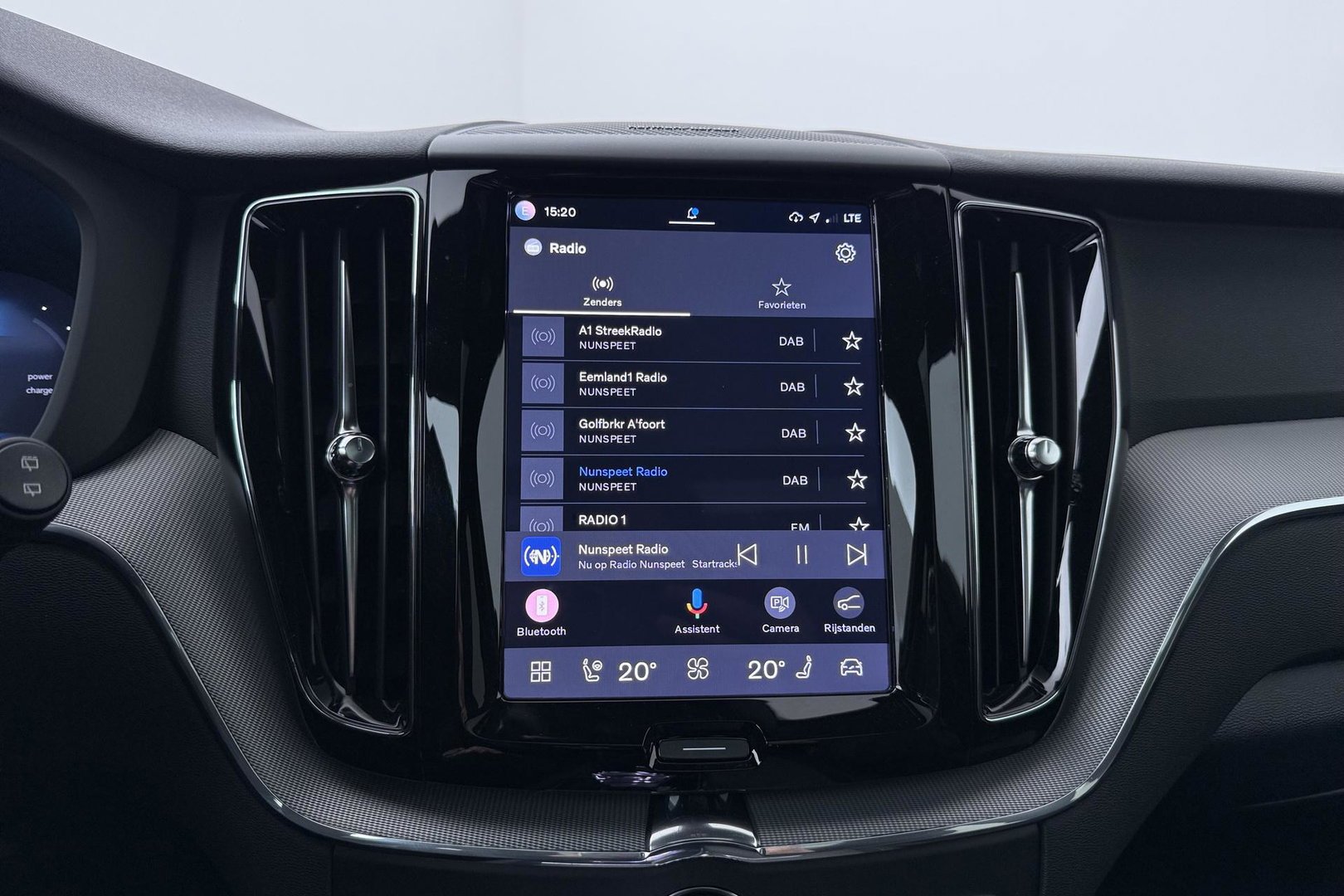 Volvo XC60 T6 Plug-in hybrid Plus Black Edition | ACC | Panoramadak | 360° Camera | Harman/Kardon | Memory | Stoel+Stuurverwarming | 21 inch
