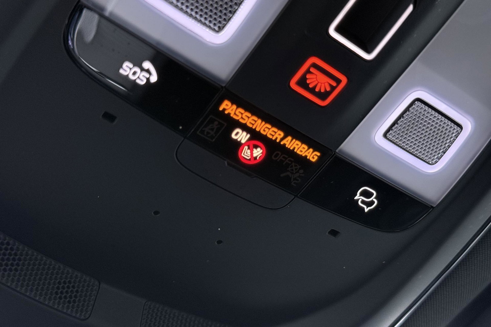 Volvo XC60 T6 Plug-in hybrid Plus Black Edition | ACC | Panoramadak | 360° Camera | Harman/Kardon | Memory | Stoel+Stuurverwarming | 21 inch
