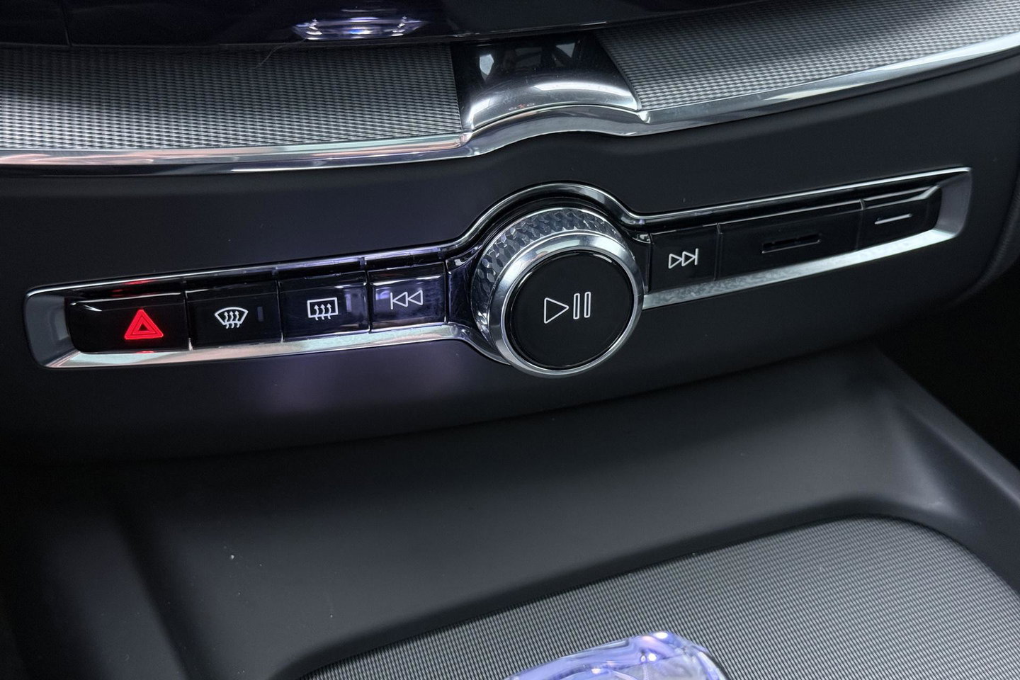 Volvo XC60 T6 Plug-in hybrid Plus Black Edition | ACC | Panoramadak | 360° Camera | Harman/Kardon | Memory | Stoel+Stuurverwarming | 21 inch