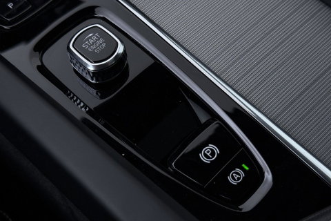 Volvo XC60 T6 Plug-in hybrid Plus Black Edition | ACC | Panoramadak | 360° Camera | Harman/Kardon | Memory | Stoel+Stuurverwarming | 21 inch