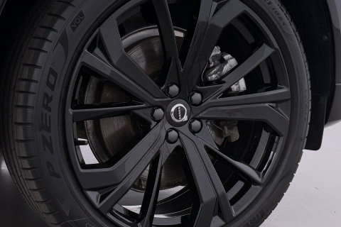 Volvo XC60 T6 Plug-in hybrid Plus Black Edition | ACC | Panoramadak | 360° Camera | Harman/Kardon | Memory | Stoel+Stuurverwarming | 21 inch