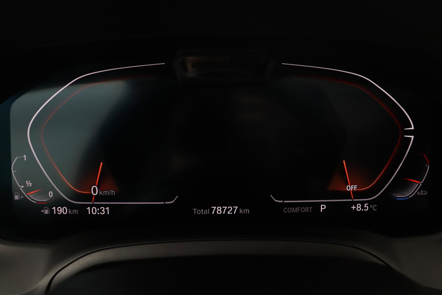 BMW 3 Serie Touring 330i High Executive | M-Sport | Panoramadak | Stoelverwarming | PDC V+A | 18 Inch
