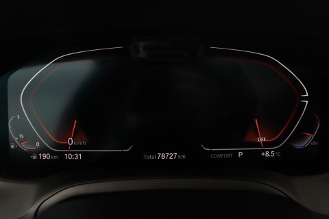 BMW 3 Serie Touring 330i High Executive | M-Sport | Panoramadak | Stoelverwarming | PDC V+A | 18 Inch