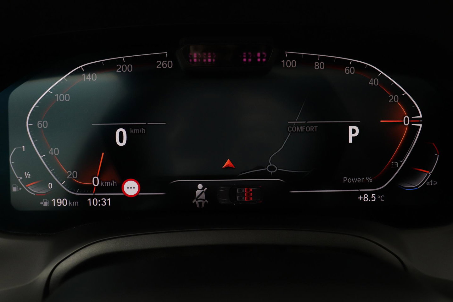 BMW 3 Serie Touring 330i High Executive | M-Sport | Panoramadak | Stoelverwarming | PDC V+A | 18 Inch