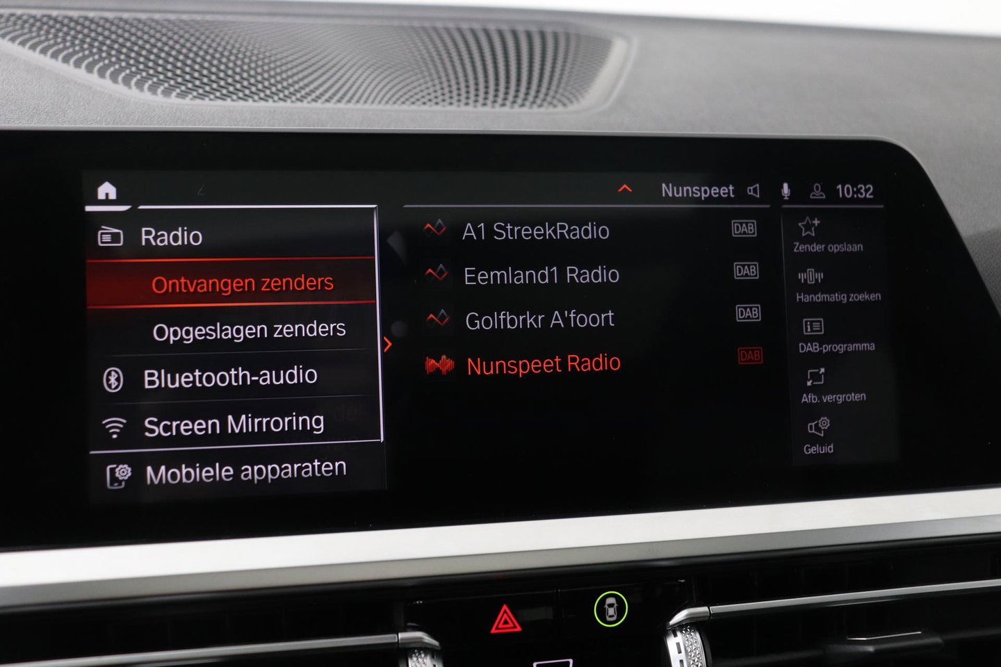 BMW 3 Serie Touring 330i High Executive | M-Sport | Panoramadak | Stoelverwarming | PDC V+A | 18 Inch