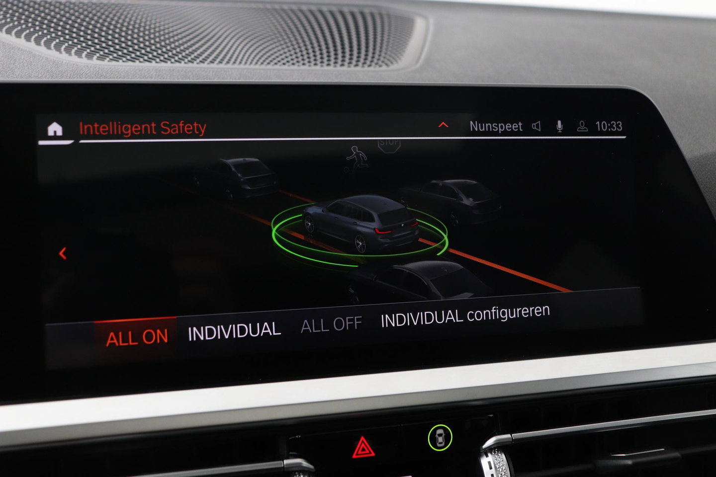 BMW 3 Serie Touring 330i High Executive | M-Sport | Panoramadak | Stoelverwarming | PDC V+A | 18 Inch