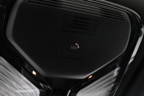 BMW 3 Serie Touring 330i High Executive | M-Sport | Panoramadak | Stoelverwarming | PDC V+A | 18 Inch