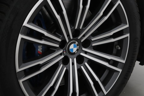 BMW 3 Serie Touring 330i High Executive | M-Sport | Panoramadak | Stoelverwarming | PDC V+A | 18 Inch