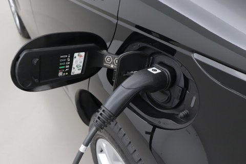 Land Rover Range Rover Evoque P300e AWD S | 360° Camera | Vol-Leder | Stoelverwarming | Getint Glas
