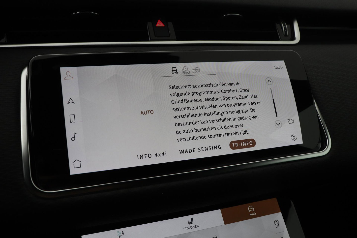 Land Rover Range Rover Evoque P300e AWD S | 360° Camera | Vol-Leder | Stoelverwarming | Getint Glas
