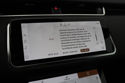 Land Rover Range Rover Evoque P300e AWD S | 360° Camera | Vol-Leder | Stoelverwarming | Getint Glas
