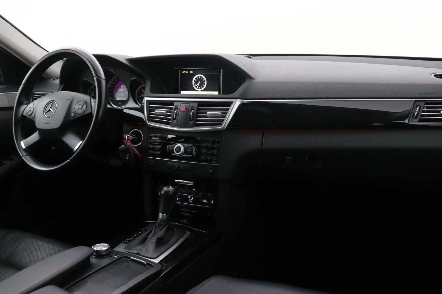 Mercedes-Benz E-Klasse Estate 250 CGI Business Class Avantgarde | Automaat | Bi-Xenon | Parkeersensoren | Leder | Stoelverwarming | Keyless