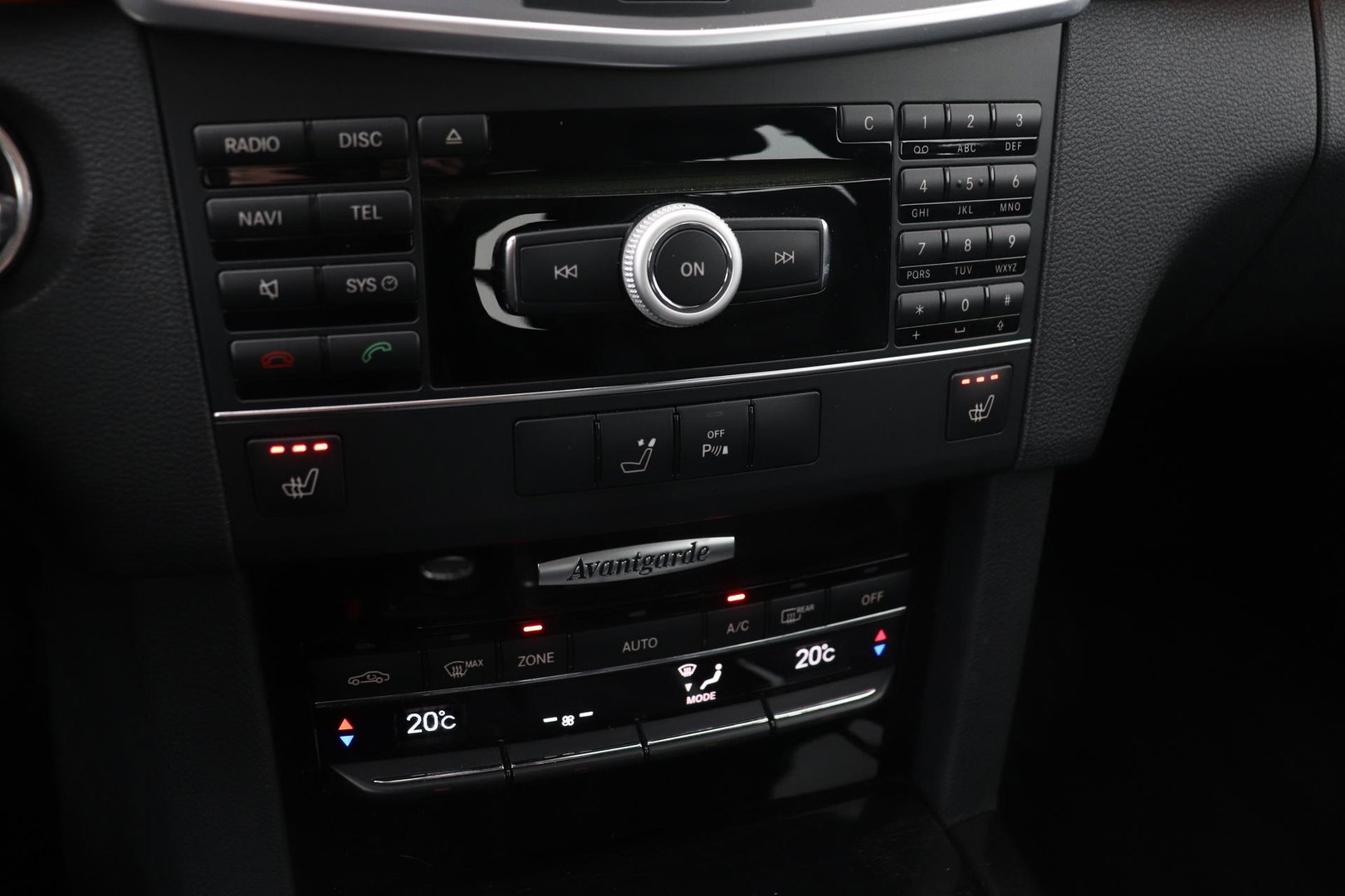 Mercedes-Benz E-Klasse Estate 250 CGI Business Class Avantgarde | Automaat | Bi-Xenon | Parkeersensoren | Leder | Stoelverwarming | Keyless