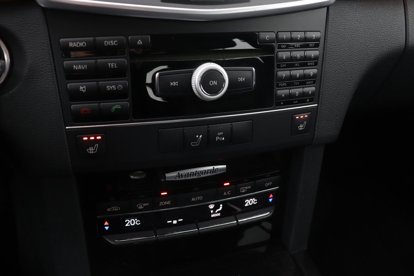 Mercedes-Benz E-Klasse Estate 250 CGI Business Class Avantgarde | Automaat | Bi-Xenon | Parkeersensoren | Leder | Stoelverwarming | Keyless