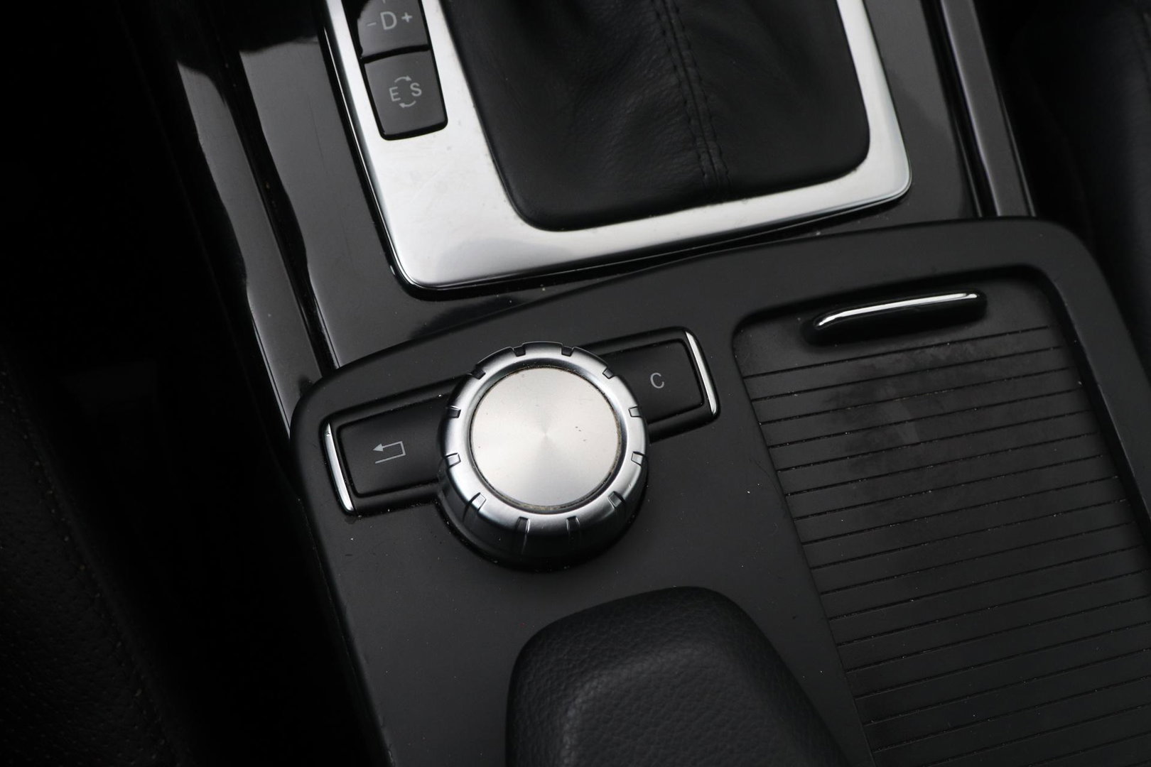 Mercedes-Benz E-Klasse Estate 250 CGI Business Class Avantgarde | Automaat | Bi-Xenon | Parkeersensoren | Leder | Stoelverwarming | Keyless