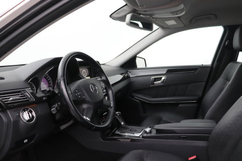 Mercedes-Benz E-Klasse Estate 250 CGI Business Class Avantgarde | Automaat | Bi-Xenon | Parkeersensoren | Leder | Stoelverwarming | Keyless