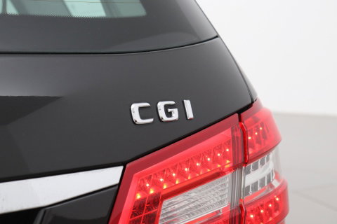 Mercedes-Benz E-Klasse Estate 250 CGI Business Class Avantgarde | Automaat | Bi-Xenon | Parkeersensoren | Leder | Stoelverwarming | Keyless