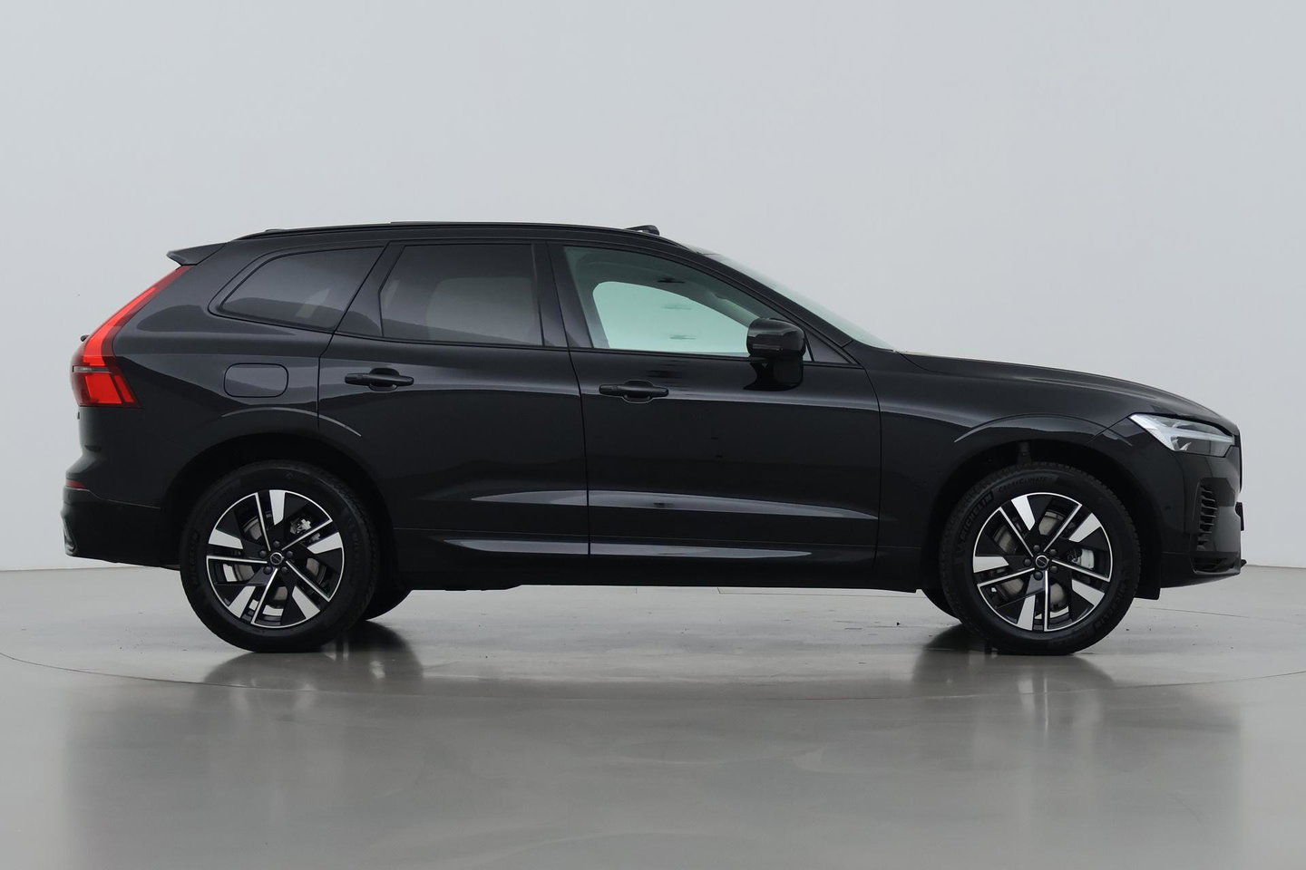 Volvo XC60 T8 Plug-in hybrid Plus Dark | ACC | Harman/Kardon | Panoramadak | Head-Up | Memory | Stoelventilatie