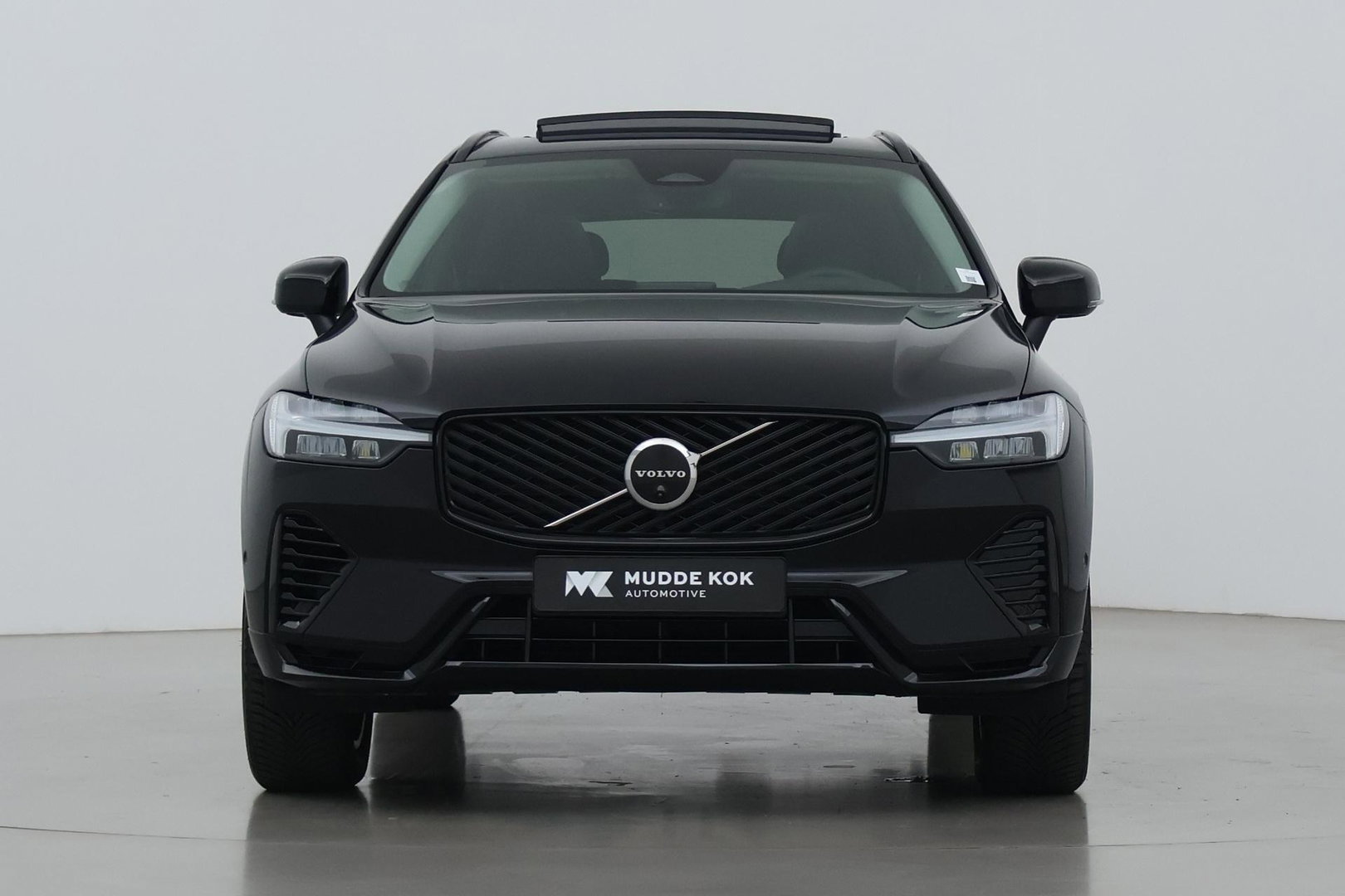 Volvo XC60 T8 Plug-in hybrid Plus Dark | ACC | Harman/Kardon | Panoramadak | Head-Up | Memory | Stoelventilatie