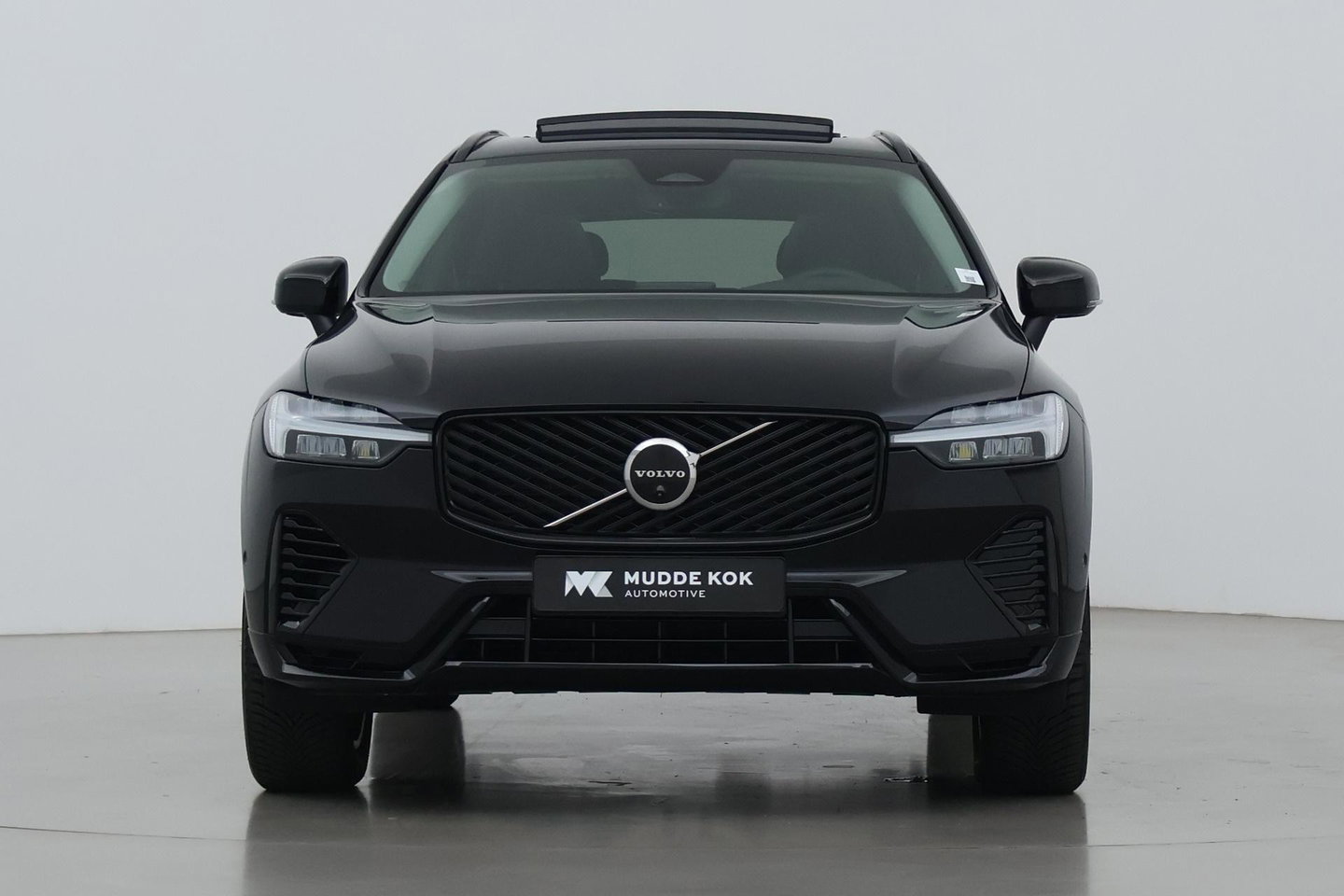 Volvo XC60 T8 Plug-in hybrid Plus Dark | ACC | Harman/Kardon | Panoramadak | Head-Up | Memory | Stoelventilatie