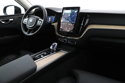 Volvo XC60 T8 Plug-in hybrid Plus Dark | ACC | Harman/Kardon | Panoramadak | Head-Up | Memory | Stoelventilatie