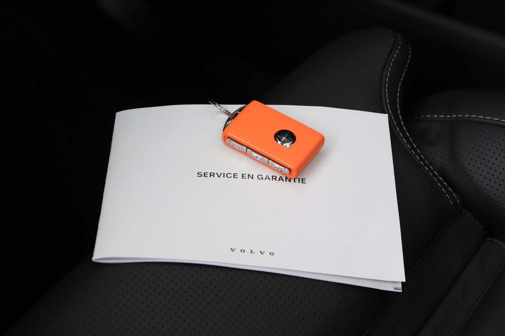 Volvo XC60 T8 Plug-in hybrid Plus Dark | ACC | Harman/Kardon | Panoramadak | Head-Up | Memory | Stoelventilatie