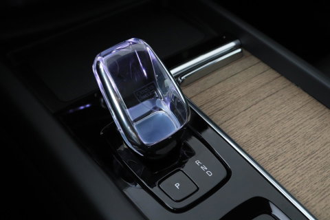 Volvo XC60 T8 Plug-in hybrid Plus Dark | ACC | Harman/Kardon | Panoramadak | Head-Up | Memory | Stoelventilatie