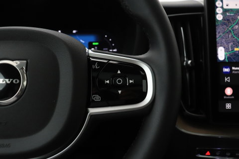 Volvo XC60 T8 Plug-in hybrid Plus Dark | ACC | Harman/Kardon | Panoramadak | Head-Up | Memory | Stoelventilatie