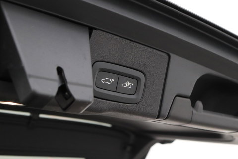 Volvo XC60 T8 Plug-in hybrid Plus Dark | ACC | Harman/Kardon | Panoramadak | Head-Up | Memory | Stoelventilatie