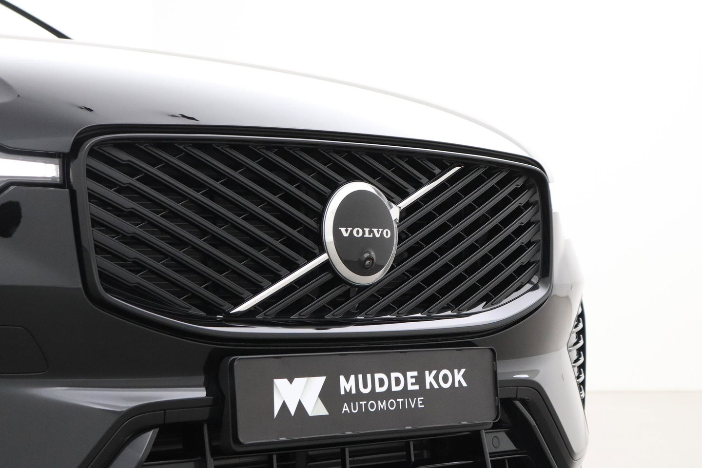 Volvo XC60 T8 Plug-in hybrid Plus Dark | ACC | Harman/Kardon | Panoramadak | Head-Up | Memory | Stoelventilatie
