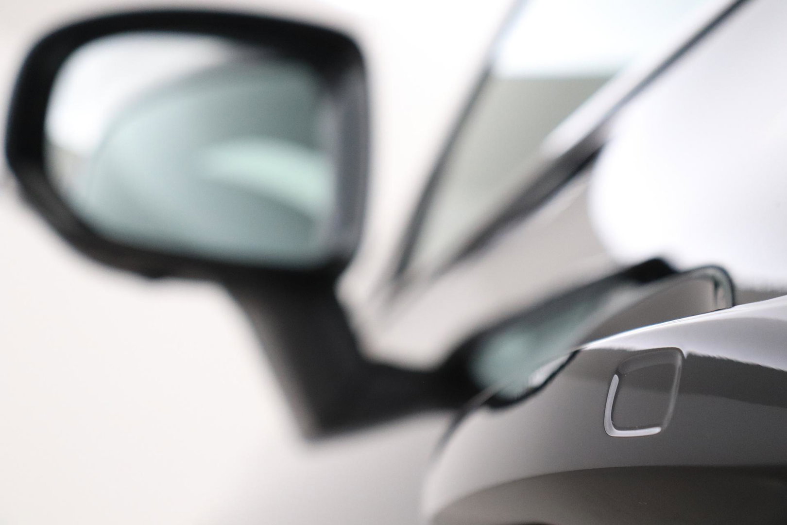 Volvo XC60 T8 Plug-in hybrid Plus Dark | ACC | Harman/Kardon | Panoramadak | Head-Up | Memory | Stoelventilatie