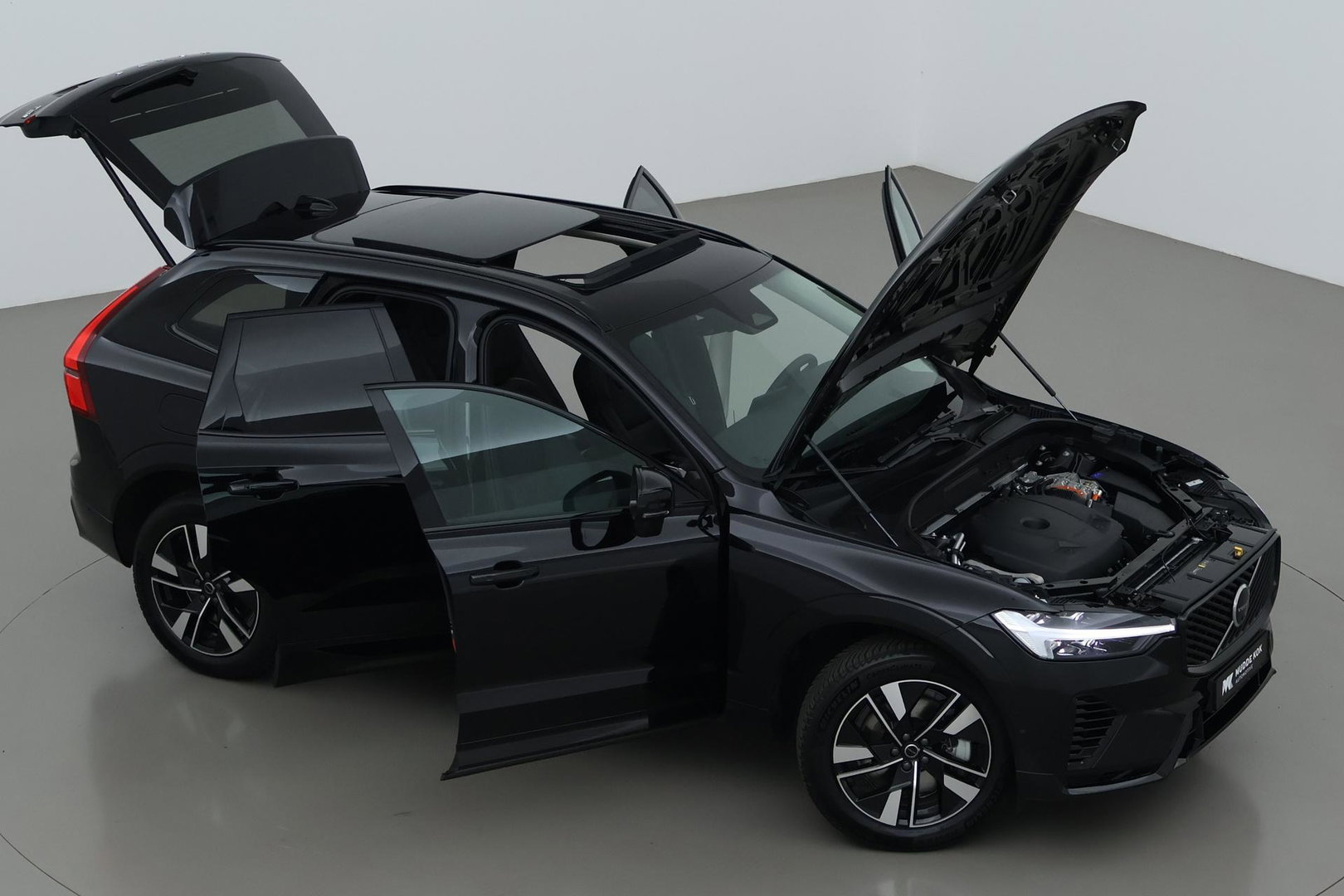 Volvo XC60 T8 Plug-in hybrid Plus Dark | ACC | Harman/Kardon | Panoramadak | Head-Up | Memory | Stoelventilatie