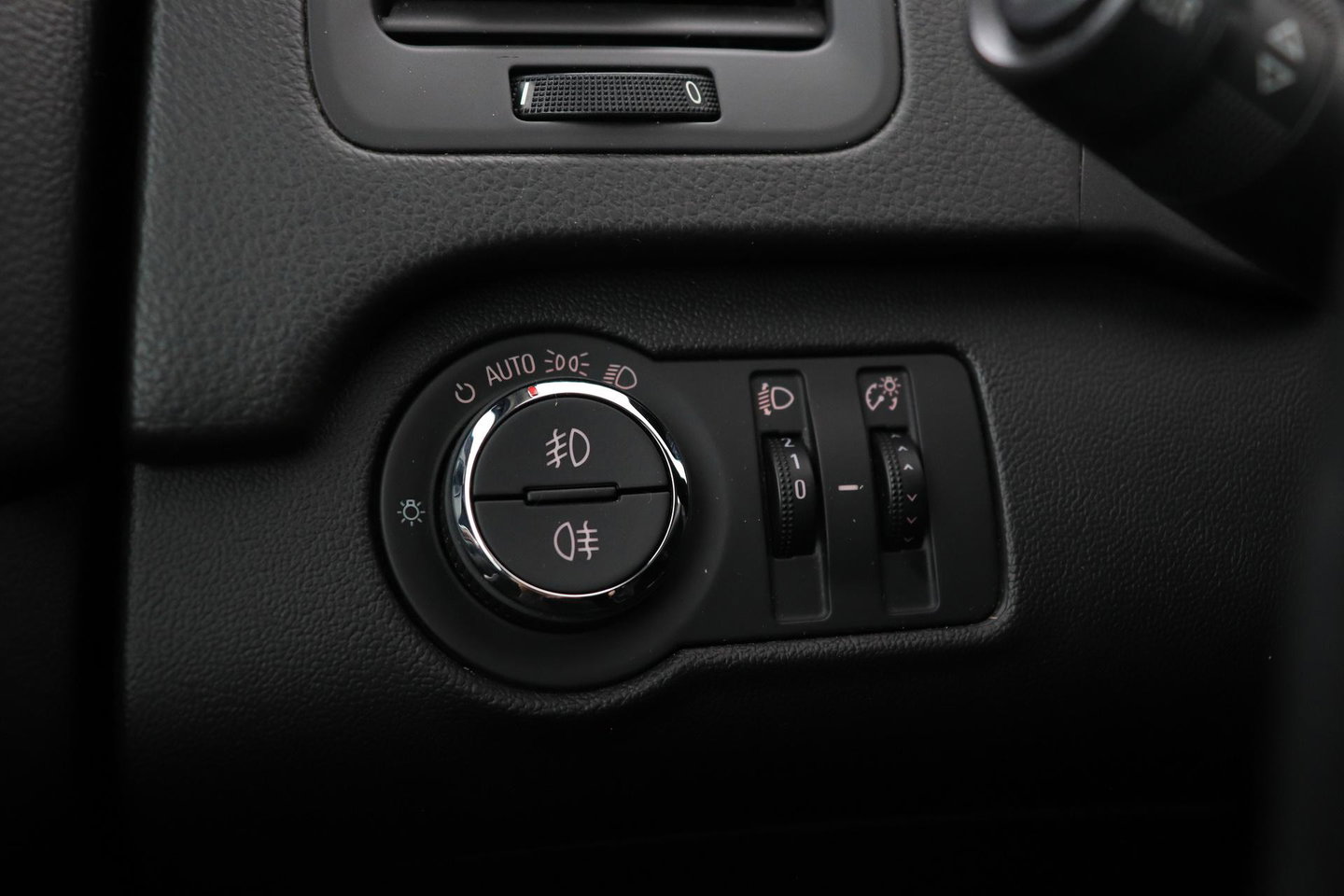 Opel Insignia Sports Tourer 1.4 Turbo EcoFLEX Edition | Trekhaak | Airconditioning | Cruise Control | Parkeersensoren | Getint Glas