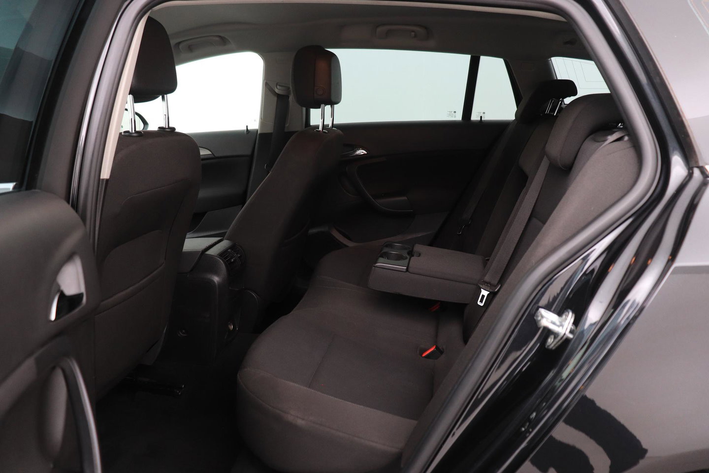 Opel Insignia Sports Tourer 1.4 Turbo EcoFLEX Edition | Trekhaak | Airconditioning | Cruise Control | Parkeersensoren | Getint Glas
