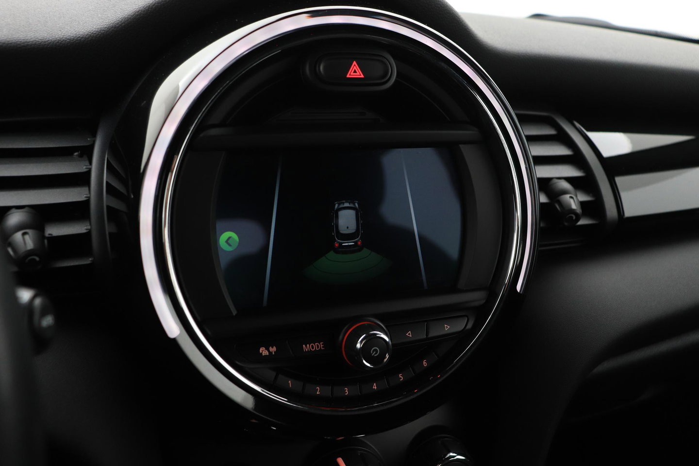 MINI 5-Deurs 1.5 One Salt | Apple Carplay | Airconditioning | PDC Achter | 15 Inch