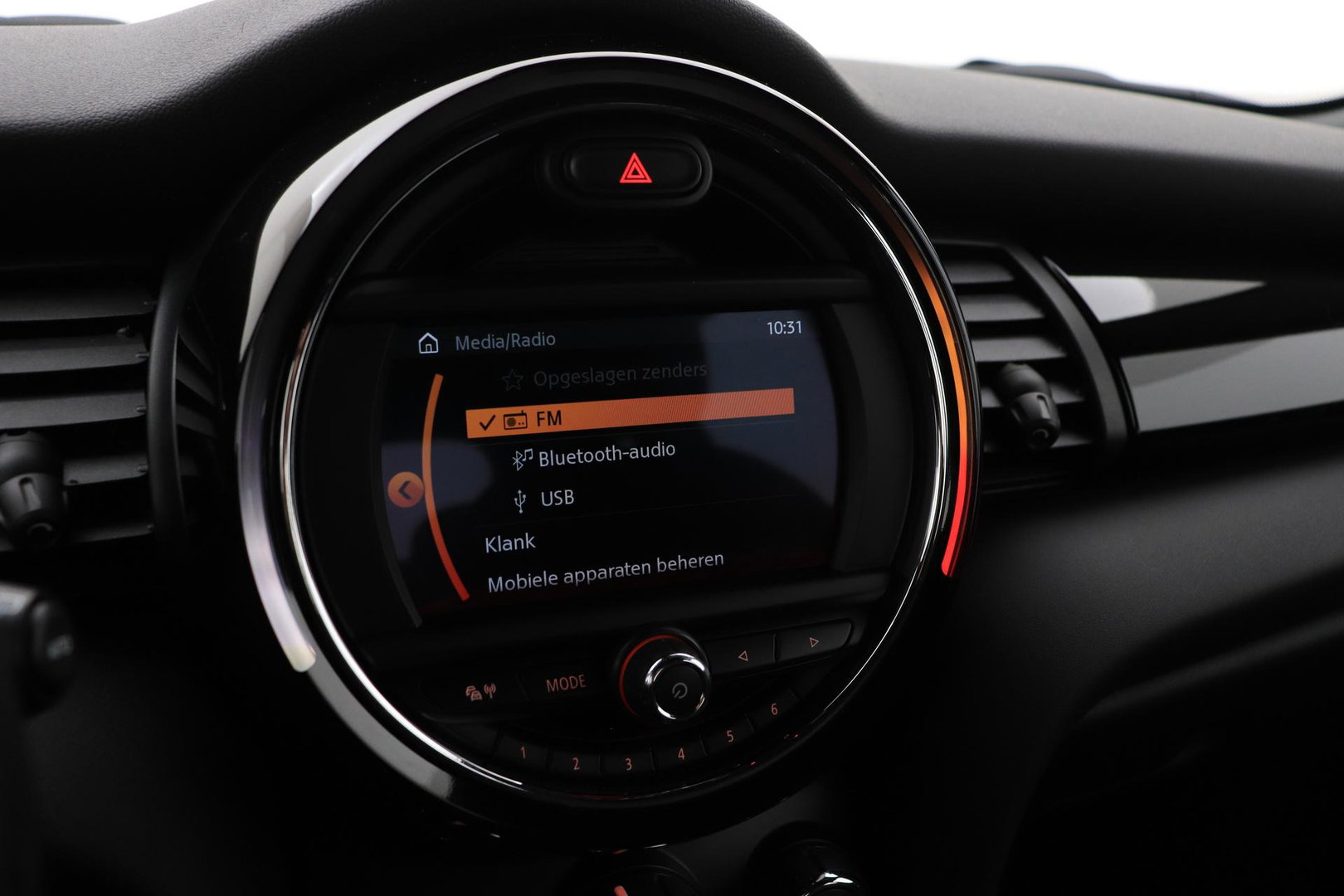 MINI 5-Deurs 1.5 One Salt | Apple Carplay | Airconditioning | PDC Achter | 15 Inch