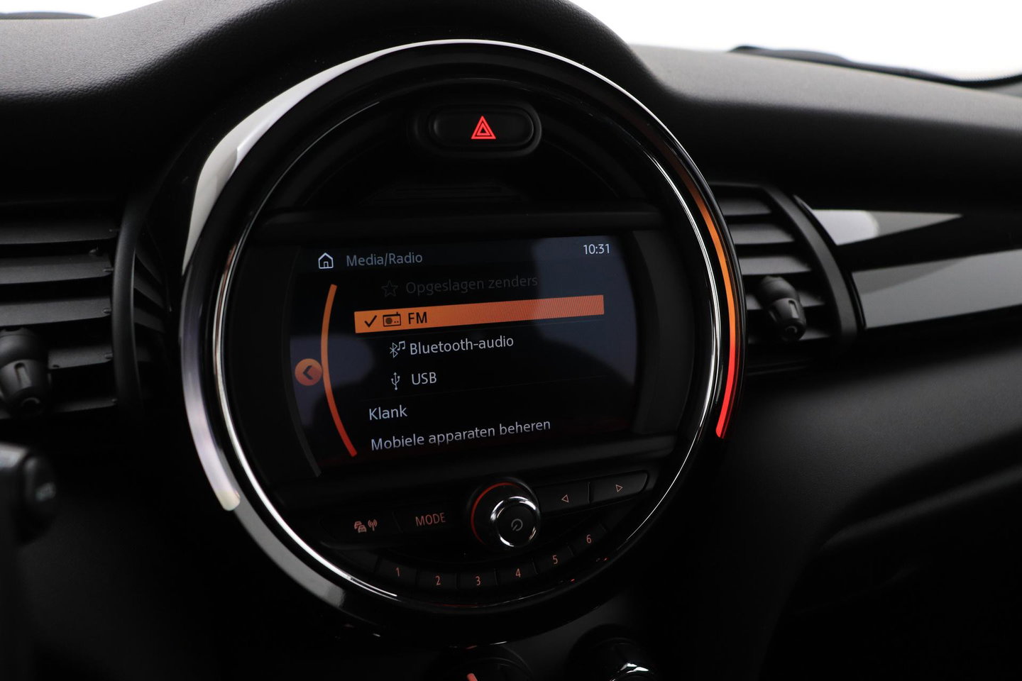 MINI 5-Deurs 1.5 One Salt | Apple Carplay | Airconditioning | PDC Achter | 15 Inch