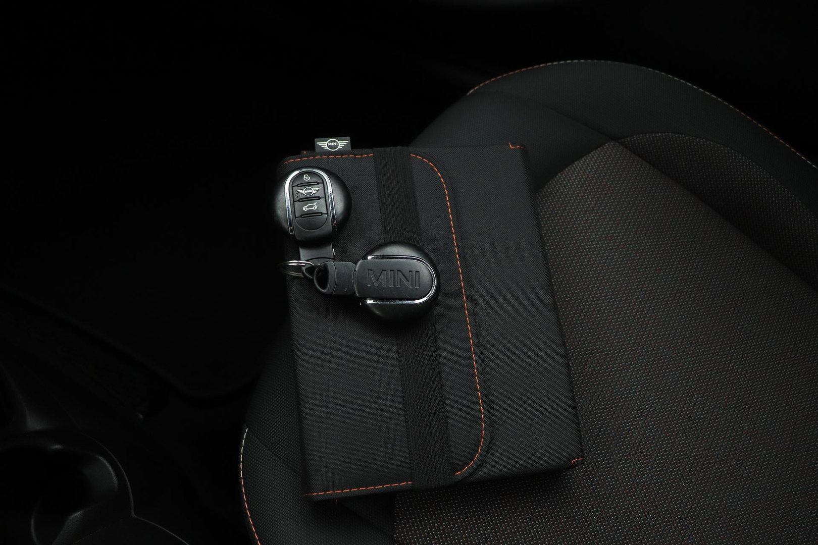MINI 5-Deurs 1.5 One Salt | Apple Carplay | Airconditioning | PDC Achter | 15 Inch