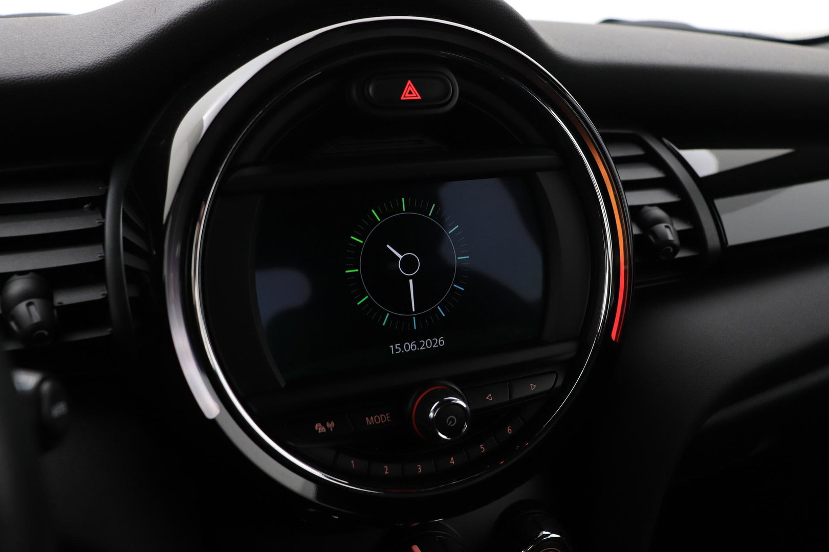 MINI 5-Deurs 1.5 One Salt | Apple Carplay | Airconditioning | PDC Achter | 15 Inch