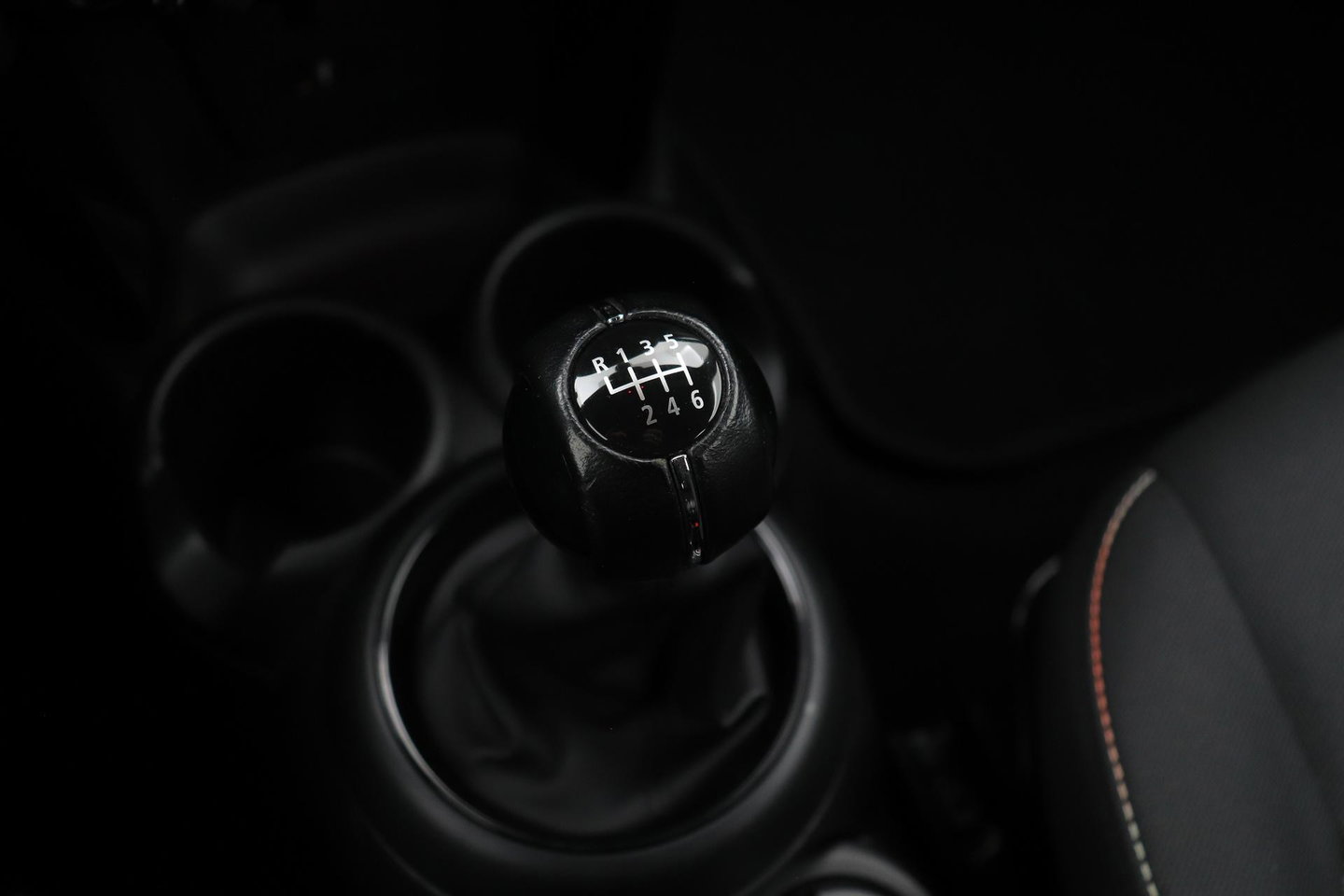 MINI 5-Deurs 1.5 One Salt | Apple Carplay | Airconditioning | PDC Achter | 15 Inch