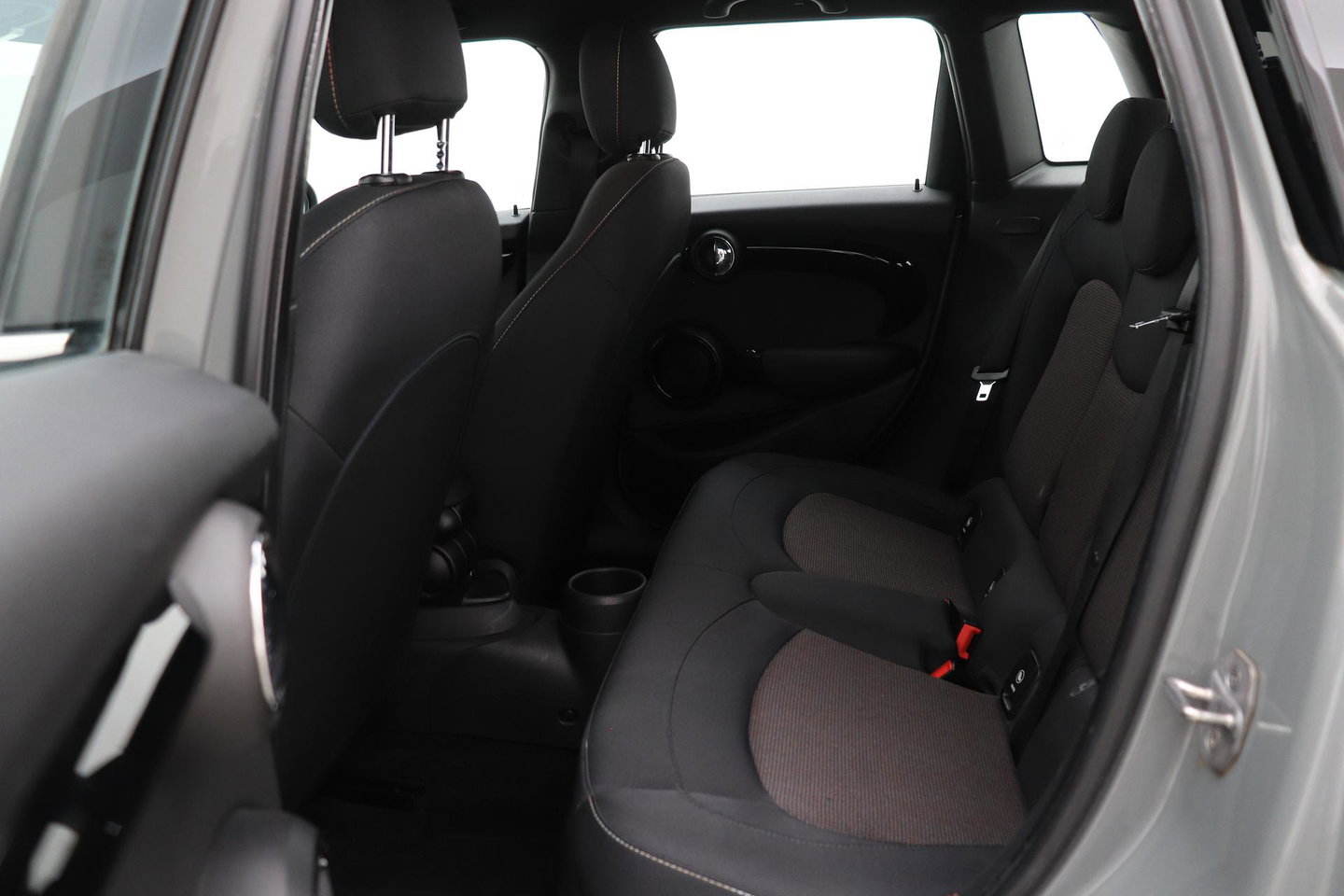 MINI 5-Deurs 1.5 One Salt | Apple Carplay | Airconditioning | PDC Achter | 15 Inch