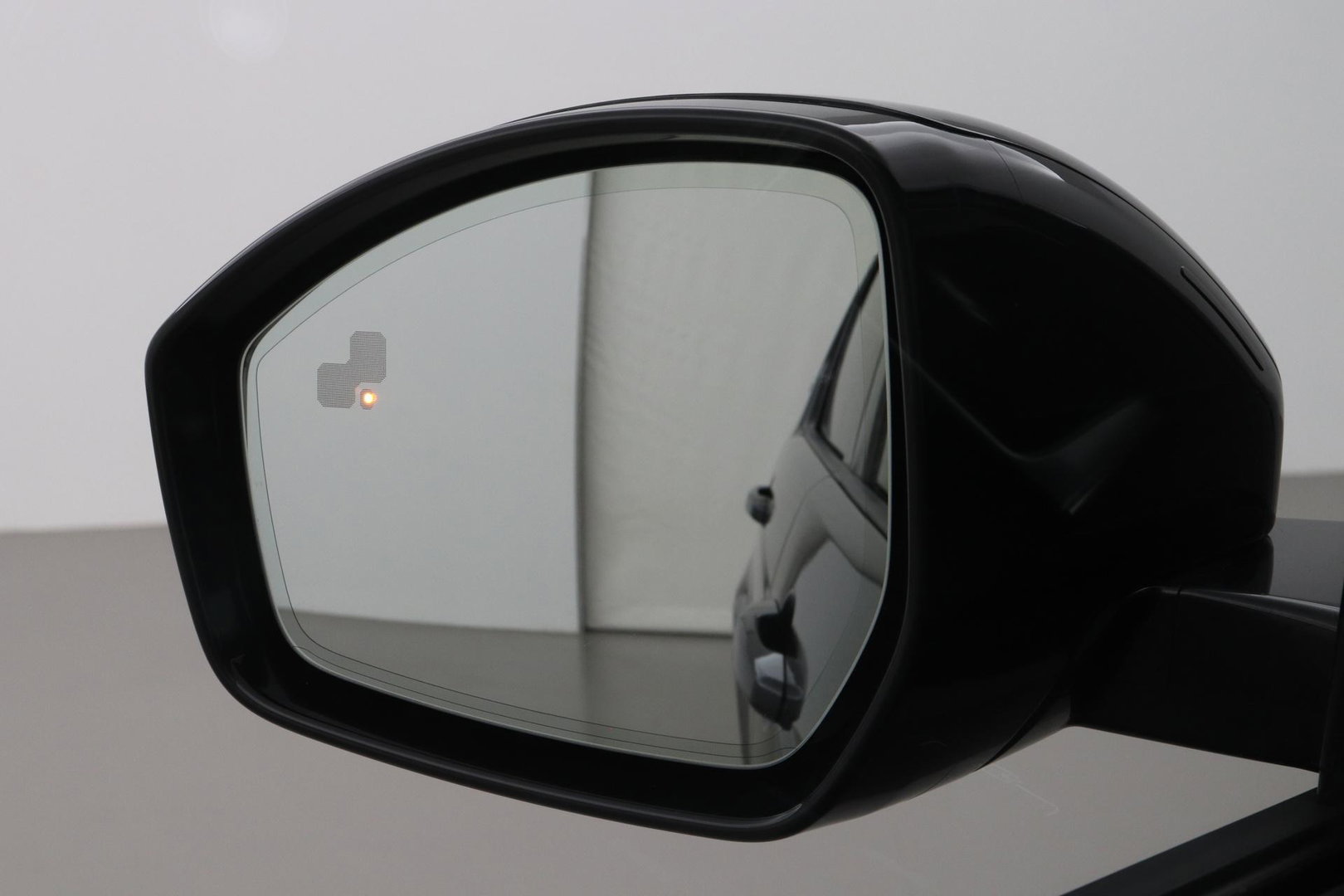 Land Rover Discovery Sport P300e R-Dynamic HSE | ACC | Head-Up | Meridian Surround | Stoel+Stuurverwarming